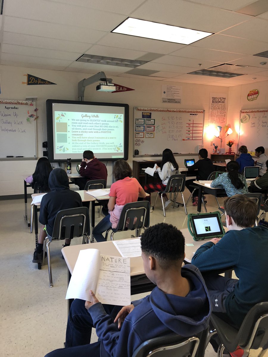 MsAmandaHuson's tweet photo. Ss did an EXCELLENT job with their Poetry Gallery walks on Friday! They read, celebrated, and left positive comments on their peers’ projects! https://t.co/UdElIxlLOc