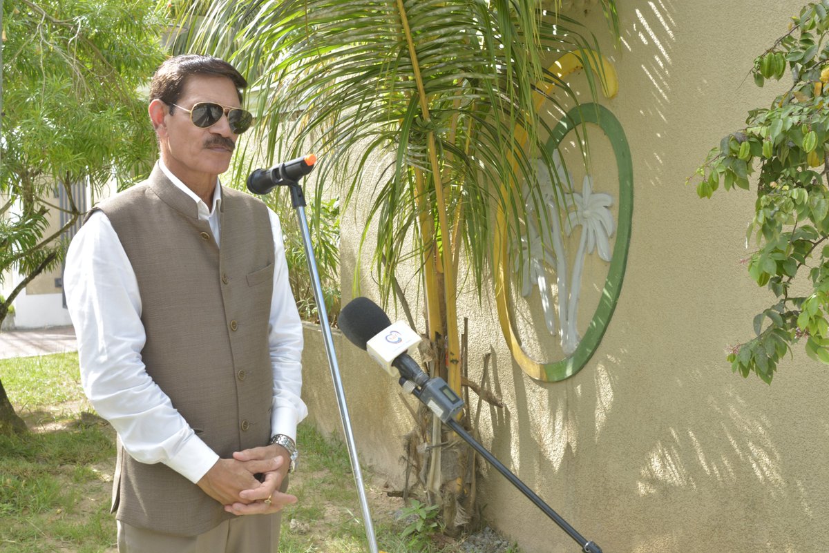 hci_seychelles's tweet image. High Impact Project 
Handover to community at Hoareau Road in #Praslin on 14 Feb by HC Gen Suhag and was 3rd project handover on the day, 2nd in Praslin alone! #HICDP #valentinegift #IndiaSeychelles #IndianGrant @IndianDiplomacy