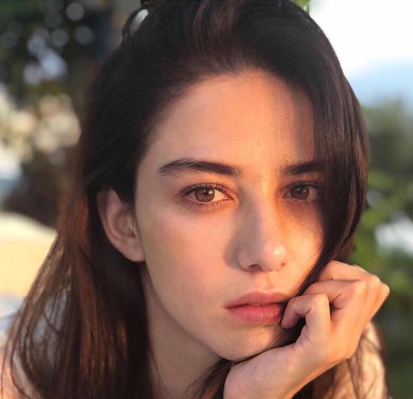 Turkeydizicii1's tweet photo. #ElçinSangu 👉 RT
#ÖzgeGürel 👉 FAV

#KiralıkAşk #Çarpışma
#KirazMevsimi #ÖzSer https://t.co/gFVyHjaFJO