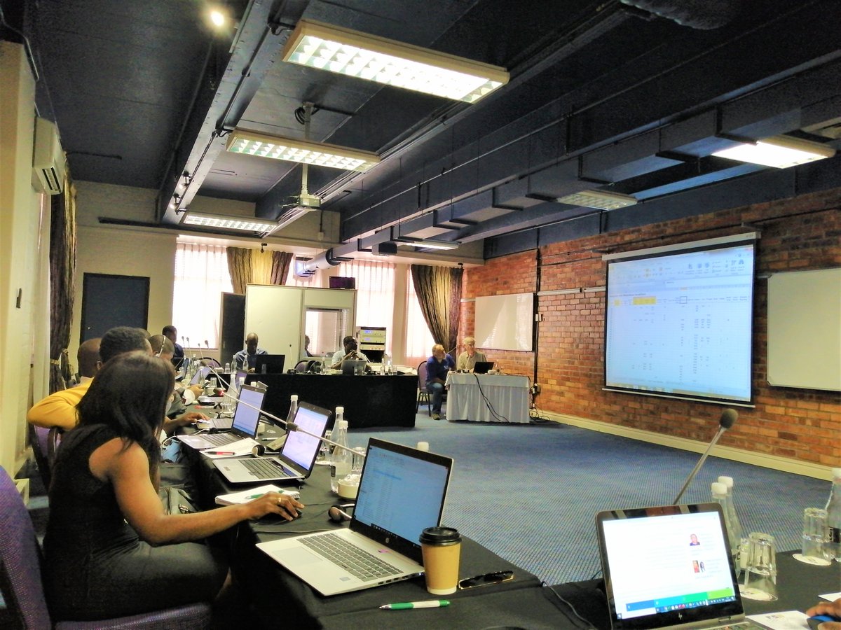 BCLME3's tweet image. Underway in Cape Town, BCC Top Predator Working Group workshop to collate and analyze long term population data on top predators in the #BCLME. The results from the workshop will be used to contribute to updating the status of #toppredators (IUCN Red List Assessment).