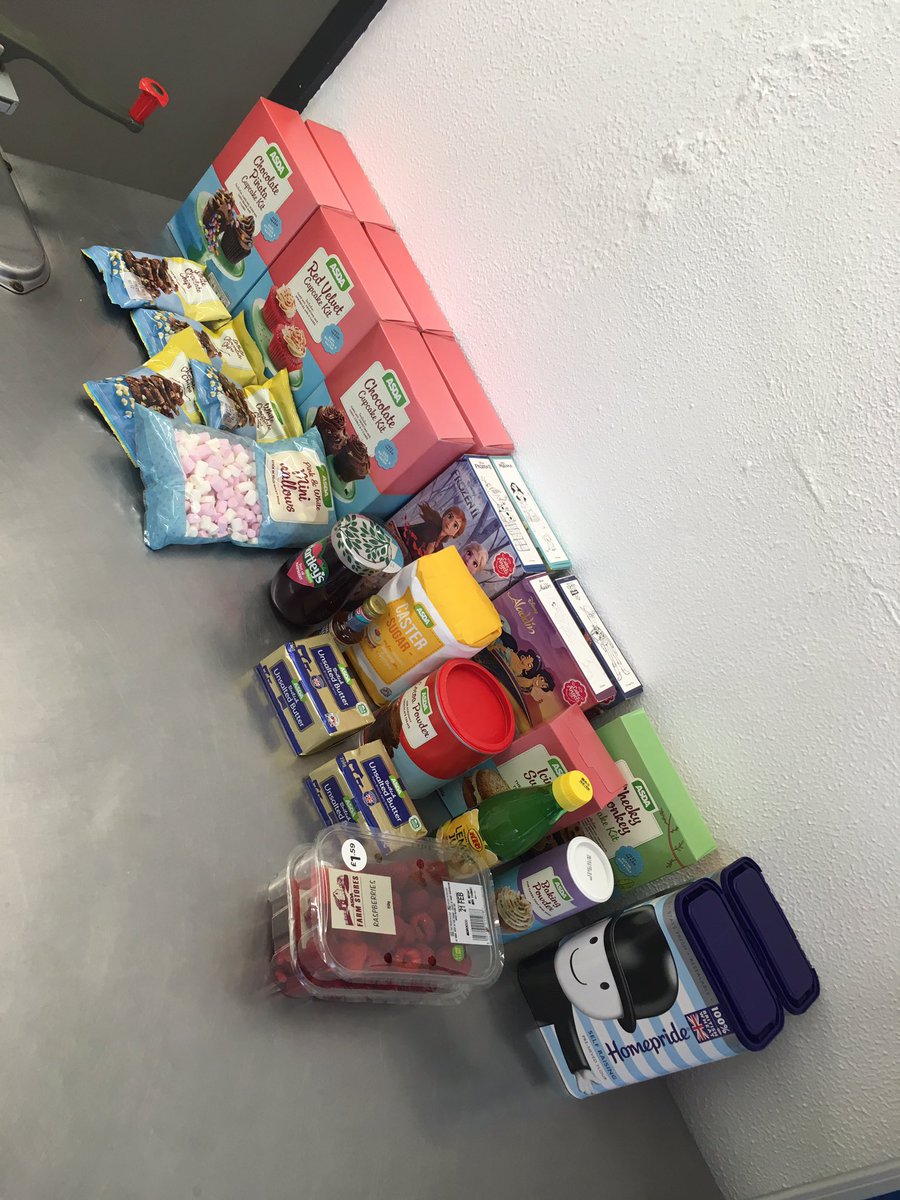 GreenwichCiCC's tweet photo. We are ready!! 
JCICC .... Ready, Steady .... COOK!! 
#Jcicc #Youthvoice https://t.co/3qBerVkE4F