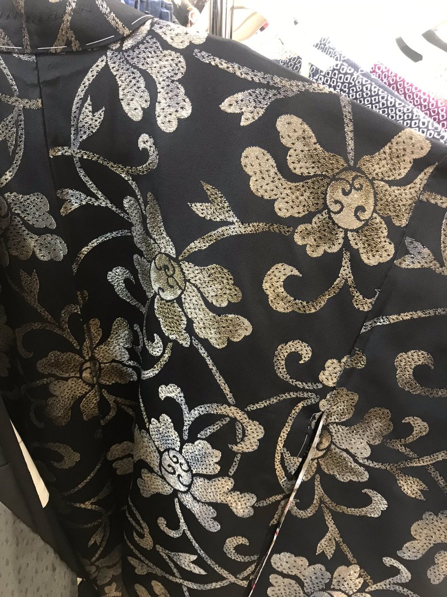 凄く高杉さん着てそうな羽織を見つけてしまった…(金ベースに銀糸も入ってる) 