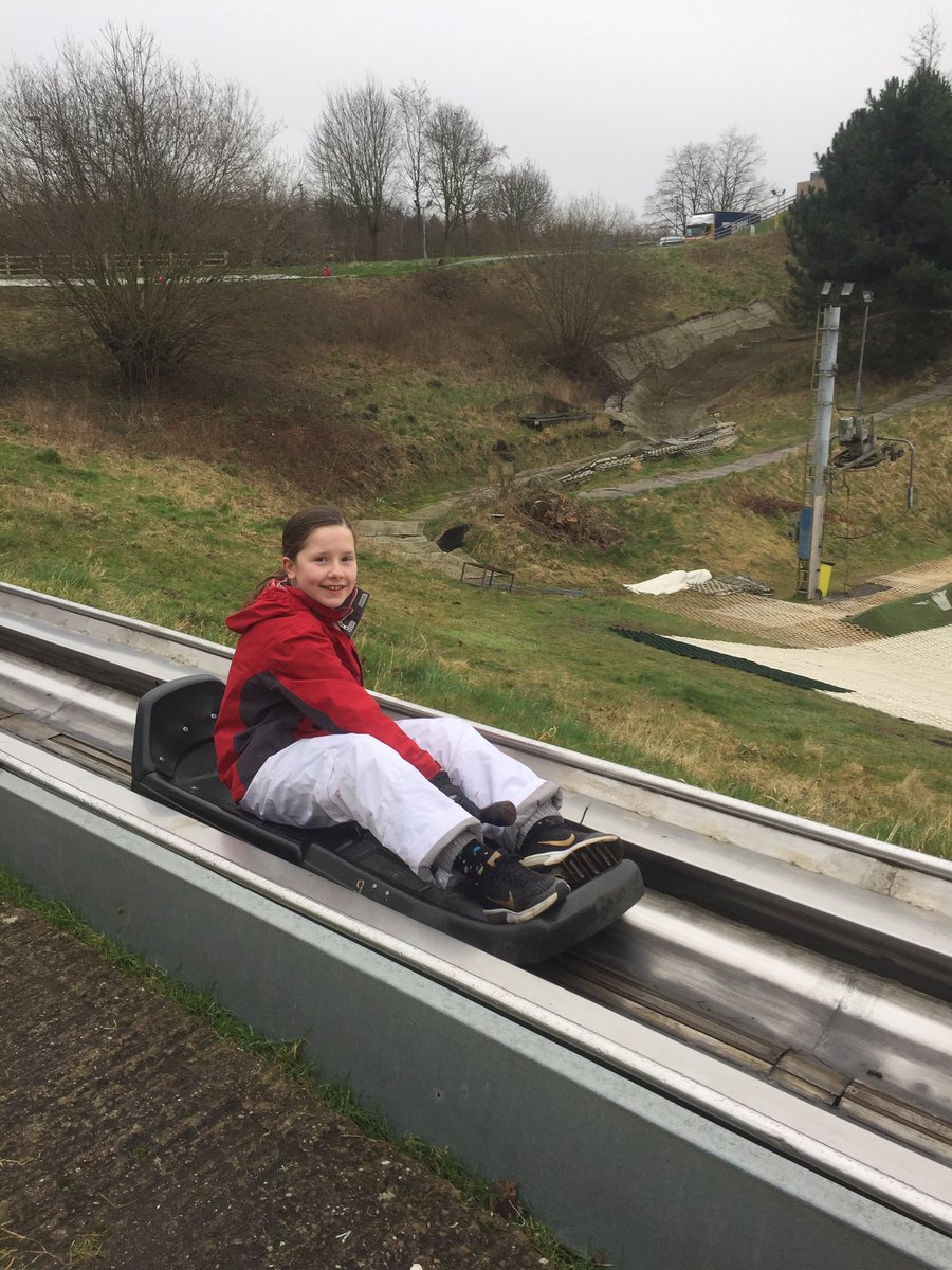 NGHSoutdoors's tweet photo. Today’s adventure @NottmGirlsHigh is #skiing #tubing and #tobogganing at Swadlincote! #halftermadventures #yestofun https://t.co/fXrs4ZPzTg