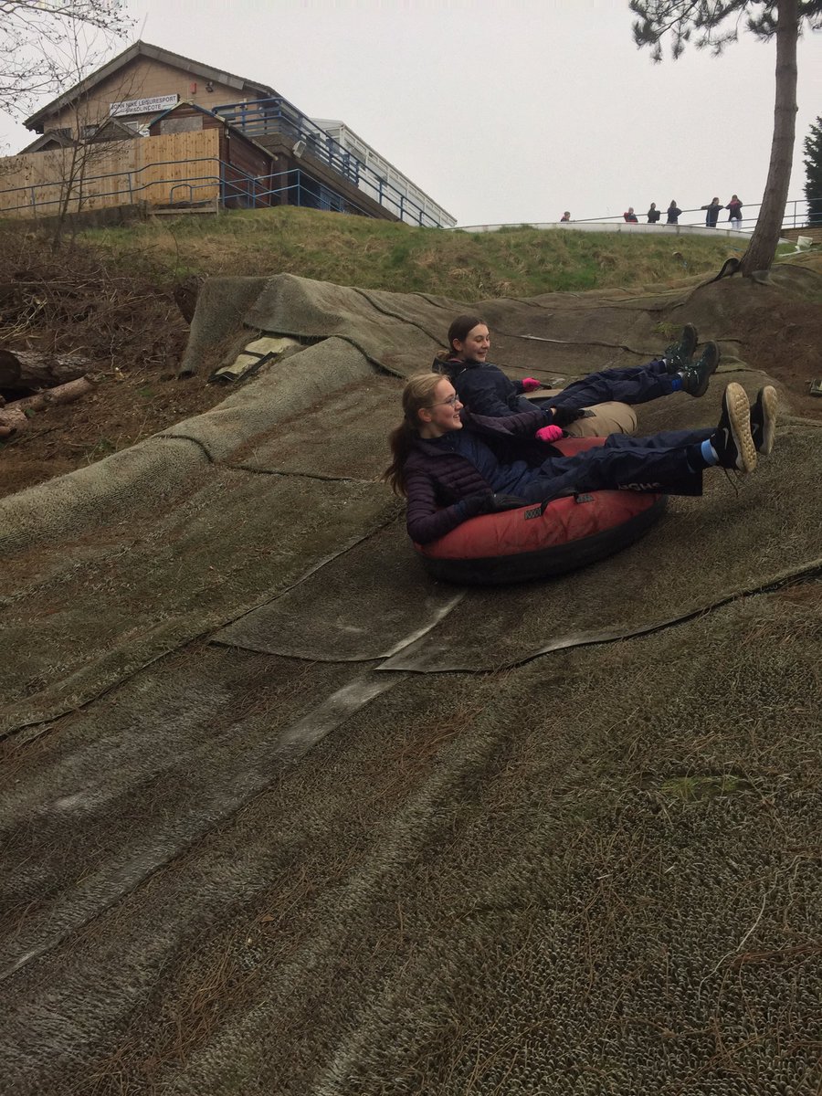 NGHSoutdoors's tweet photo. Today’s adventure @NottmGirlsHigh is #skiing #tubing and #tobogganing at Swadlincote! #halftermadventures #yestofun https://t.co/fXrs4ZPzTg
