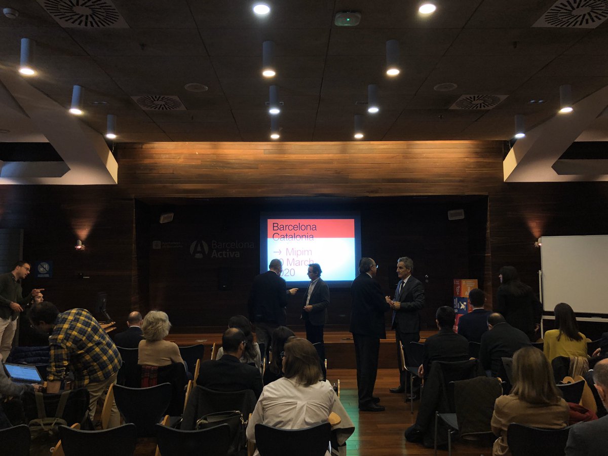 meridiana_es's tweet photo. 👌Tot preparat per al #MeetupMIPIM de Barcelona Catalonia!
Us esperem a la Sala Emprèn de @barcelonactiva juntament amb @incasolcat @SocioEconAMB i @bcn_ajuntament
@MIPIMWorld https://t.co/NxVNspKfzx