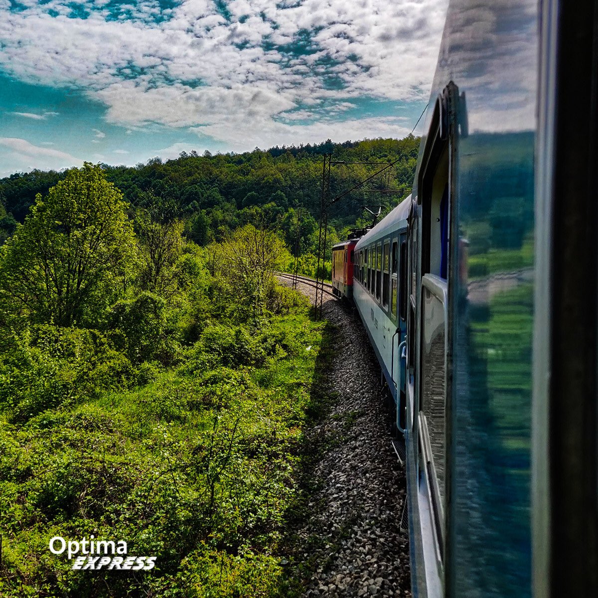 optimaexpress's tweet photo. Nice kavuşma hikayelerine giden yolda Optimaexpress hep yanınızda.
#optimaexpress #optimatours #yoldaolmak #yolmanzaraları #trenyolculuğu #railway #travel #travelphotography #tren #gurbet #silayolu https://t.co/6m0NSf1Pg1