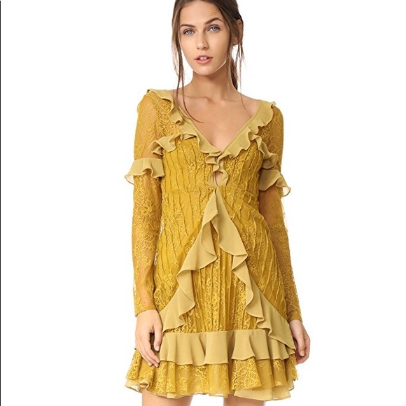 RockInPeaceRev's tweet photo. So good I had to share! Check out all the items I'm loving on @Poshmarkapp #poshmark #fashion #style #shopmycloset #forloveandlemons: https://t.co/ICMIuSsiD0 https://t.co/XQMP61EtiY