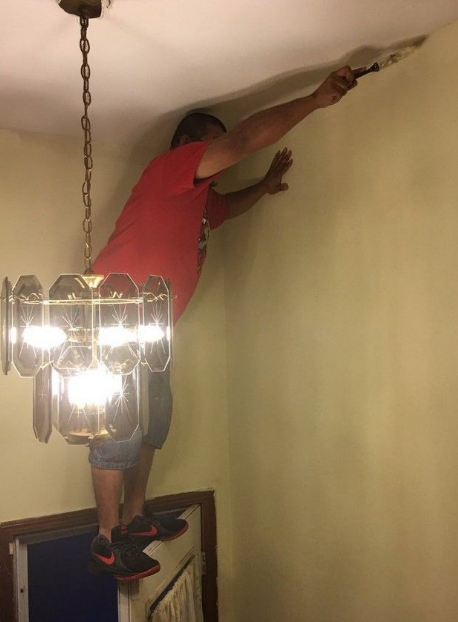 ExpertHardware's tweet photo. Do you reckon he needs a hand cutting in them corners πππ
Call into your local Expert Hardware stores for all your painting accessories π¨π¨π οΈπͺ
https://t.co/3ExsUE6rLR
#asktheexperts #paint #shoplocal #paintaccessories https://t.co/te8H41uD42