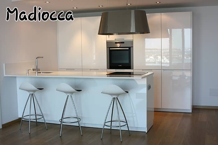 MADIOCCA's tweet image. Somos Madiocca especialistas en diseño, fabricación   e instalación de mobiliarios en madera. Estamos ubicados en carretera N calle España CC Don Mario local 10. Ciudad Ojeda estado Zulia.  
Teléfonos 0424_6708322
0414_6938478
#madiocca  #elegante #cocinas #closet #obracivil