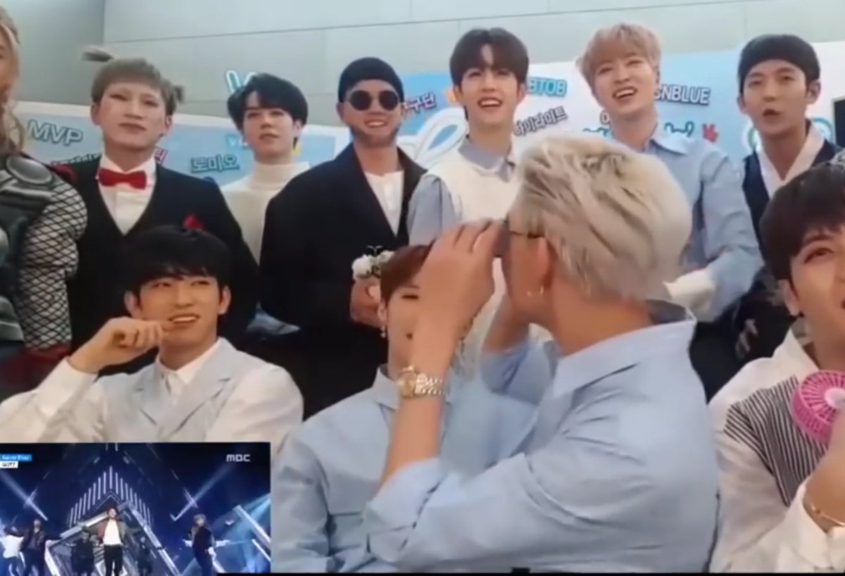 bambam showing eunkwang his stye