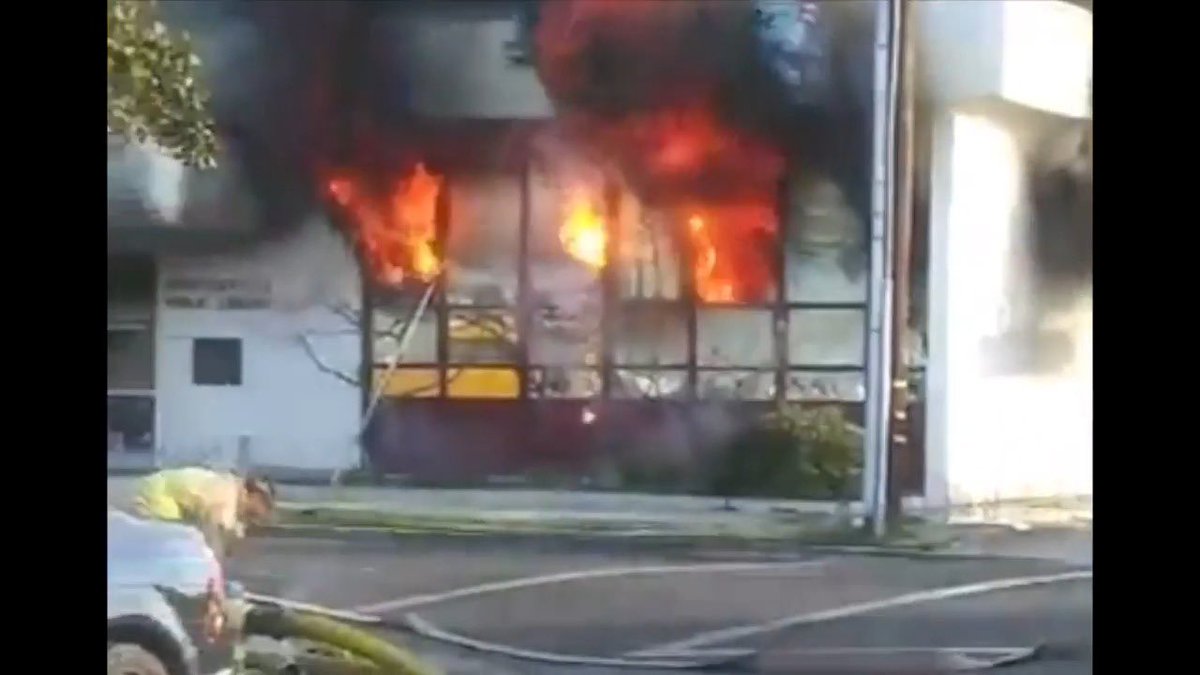 TheSecretList's tweet image. 2 CALIFORNIA FIREFIGHTERS KILLED IN LIBRARY/STRUCTURE FIRE
firefighterclosecalls.com/2-california-f… @CAFirefighters @CalChiefs_CFCA @IAFFNewsDesk @IAFC_SHS @iafc @TulareCoFire @CALFIRE_TUU #Porterville #California #firefighters #firefighter #lodd #rip