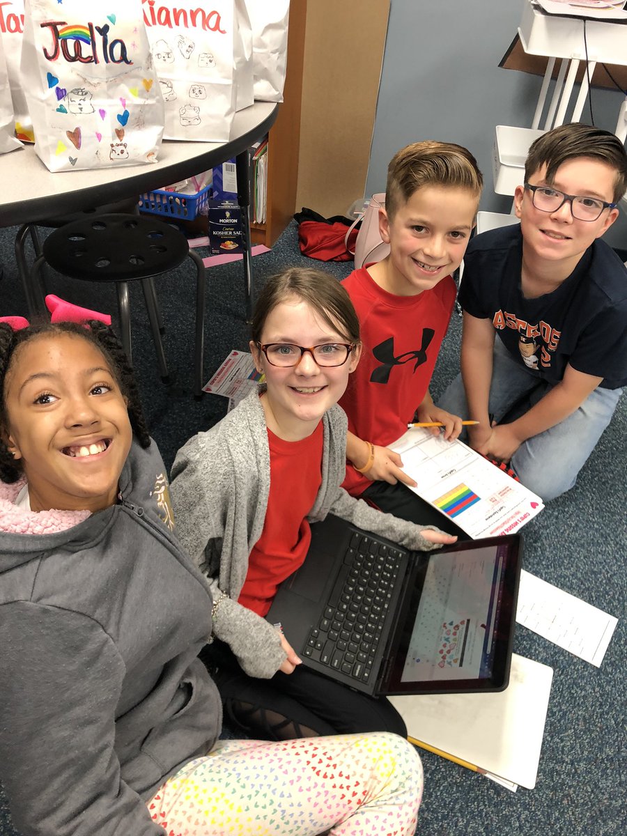 Katie Santorii tweet media