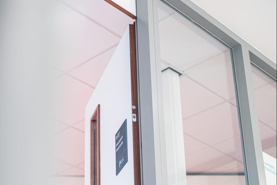 Adviestabel voor geluidwerende deuren: GND heeft in samenwerking met bureau Peutz een geluidsadviestabel voor deursets opgesteld. Uit onderzoek blijkt namelijk dat meer dan 20%... dlvr.it/RQKp1t