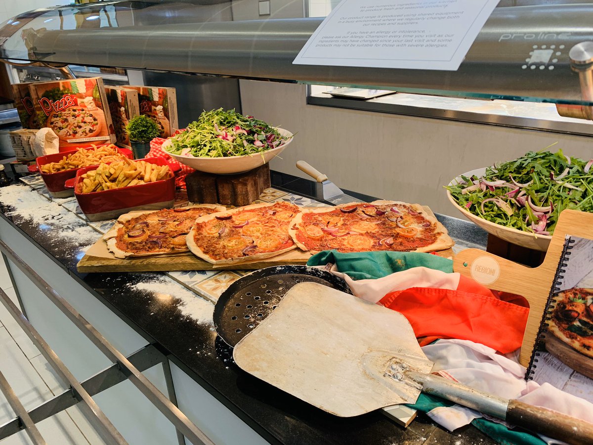 drummondfood's tweet photo. Hump Day🐪 Choice Meat or Vegetable Pizza, Chicken Salad, Soup &amp; Sandwich and much more👨‍🍳👍  #flavoursofitaly #healthyme #lovesalads                      @CarolineBaci @neilbird1969 @Mrstontour @JaworJim https://t.co/Itr4RFBYF5