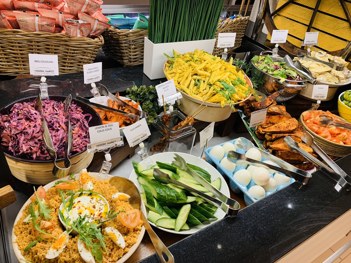 drummondfood's tweet photo. Hump Day🐪 Choice Meat or Vegetable Pizza, Chicken Salad, Soup &amp; Sandwich and much more👨‍🍳👍  #flavoursofitaly #healthyme #lovesalads                      @CarolineBaci @neilbird1969 @Mrstontour @JaworJim https://t.co/Itr4RFBYF5