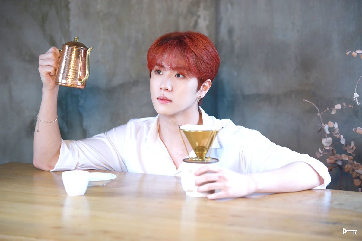 KDH_official's tweet photo. [POST] 김동한 뭐 이리 멋있어ᕙ(•̀‸•́‶)ᕗ

https://t.co/ydMORJDesd

#김동한 #KIMDONGHAN #D_NATION https://t.co/9FBMQJRei9