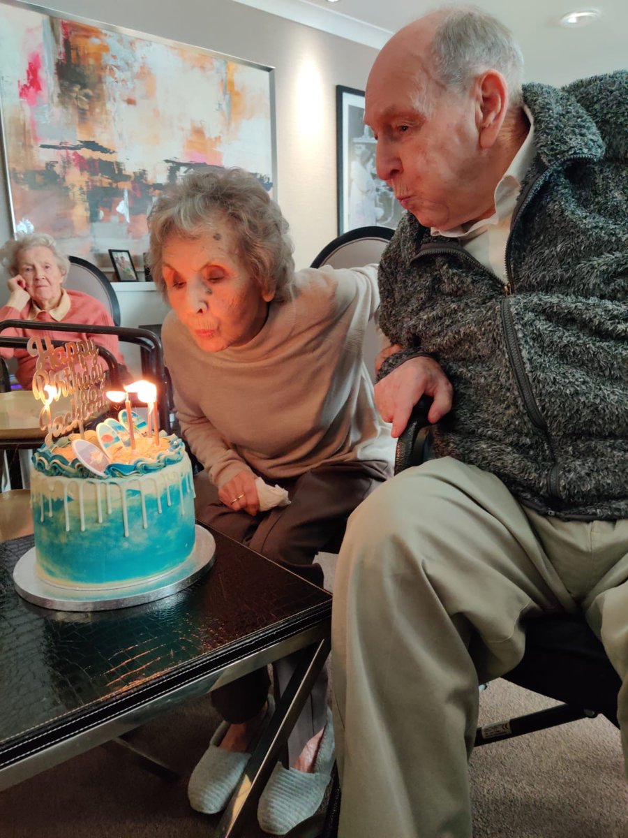 GracewellHealth's tweet image. Residents, Jack and Pat at #GracewellofSutton had a joint birthday celebration last week. They spent a lot of their lives travelling which was celebrated in the cake. This was made by team member, Cherie, who bakes in her spare time 🎂🎉 For more info → ow.ly/y5wo50yoxbm