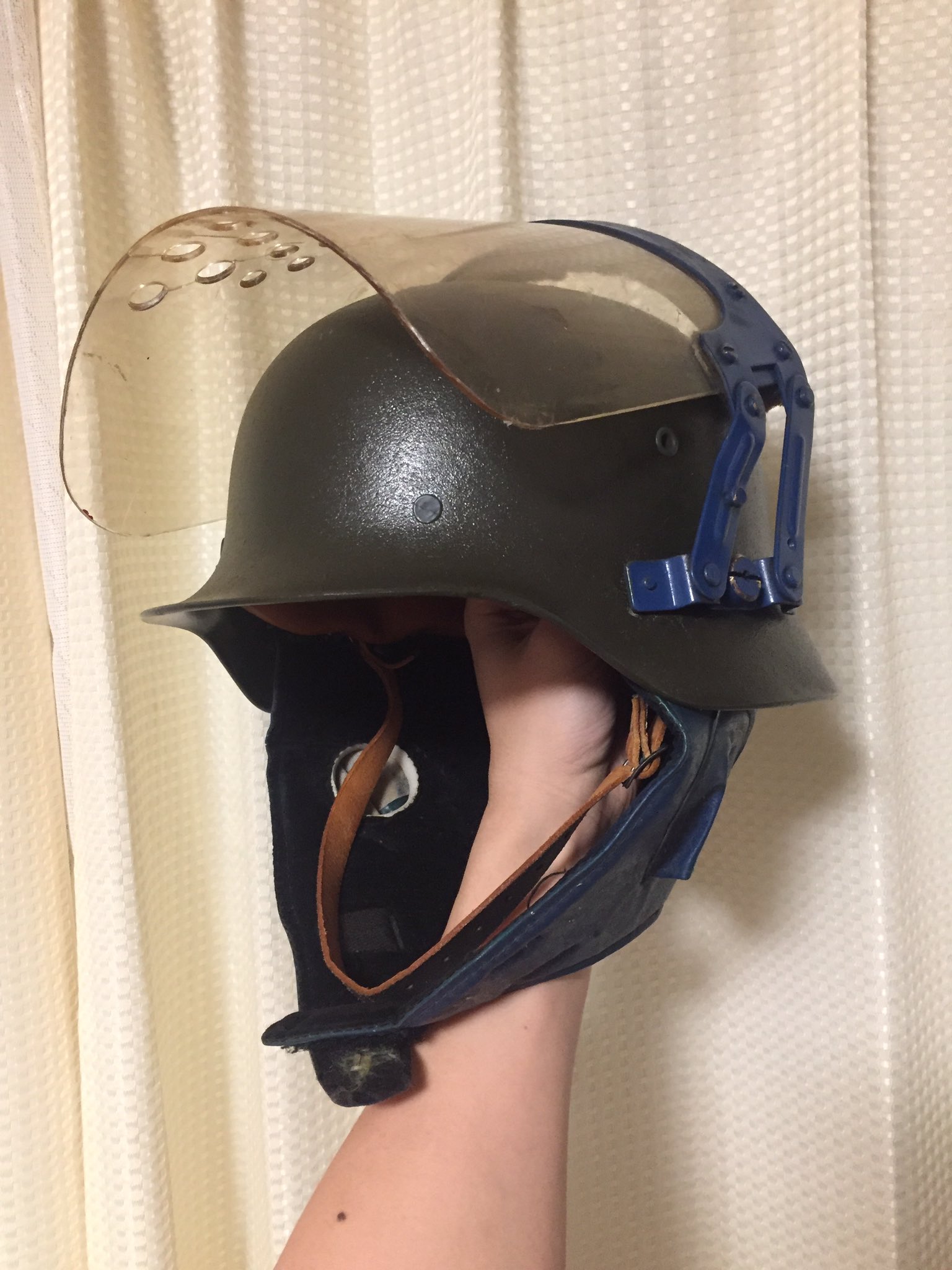 SB-防石面付ヘルメット S*V様 機動隊 SB-8 防石面付きヘルメット - メルカリ