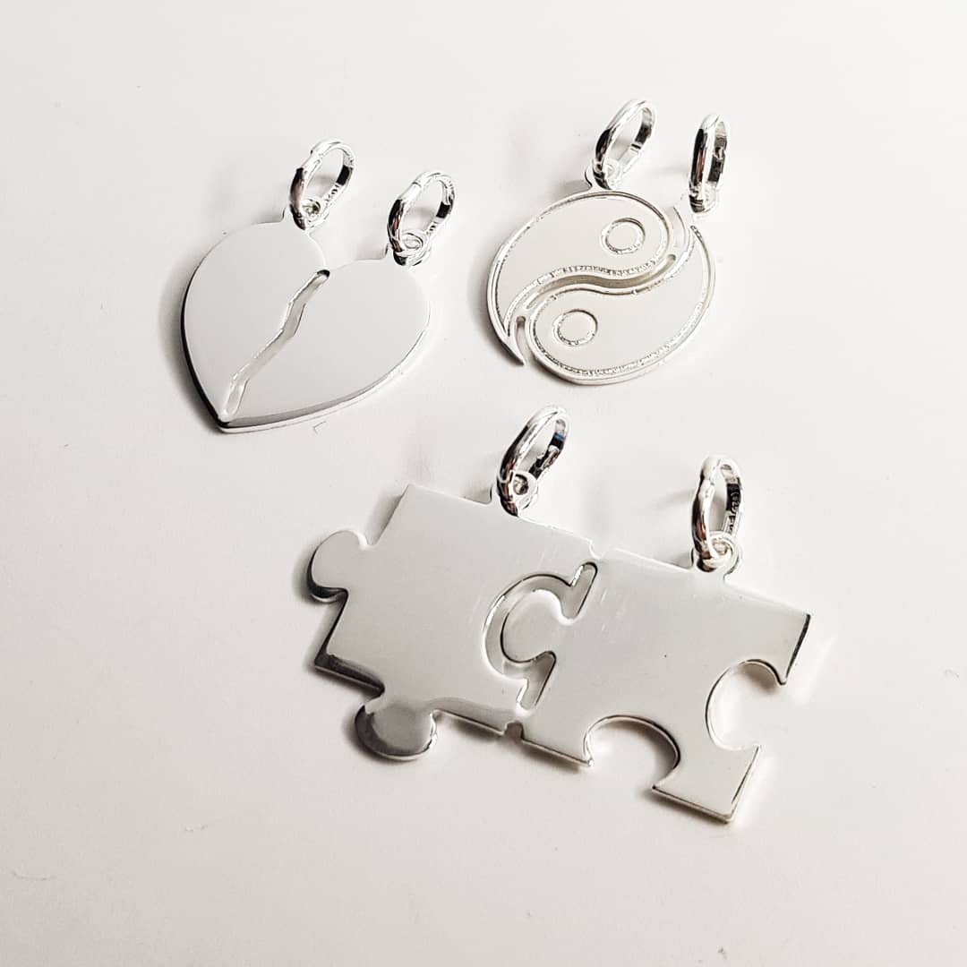 P A R T N E R 🤞

Tus sentimientos. Tus palabras. #engraveme 
ℹ info@mianfactory.com

#mianfactory #joyeria #jewelry #jewelryaddict #engraving #grabado #partnerincrime #plata #silver #mitad #details #diseño #inspo