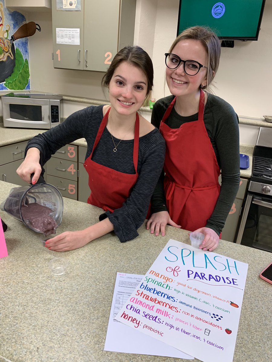 GWBusFACS's tweet photo. Smoothie Challenge is underway in Nutrition &amp; Fitness!  #LiveLifeWell #wellness https://t.co/UvyW7bVR9P
