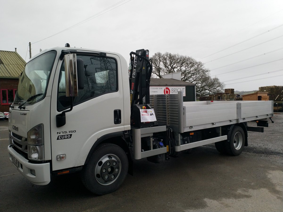 JohnBrightLtd's tweet photo. Welcome to our newest team member our new delivery lorry with hiab. @Isuzuuk @Hiabglobal from @RogerYoungUK #Isuzu #Lorry @creativesoluk blank canvas for you! https://t.co/5rID2V3K9Y
