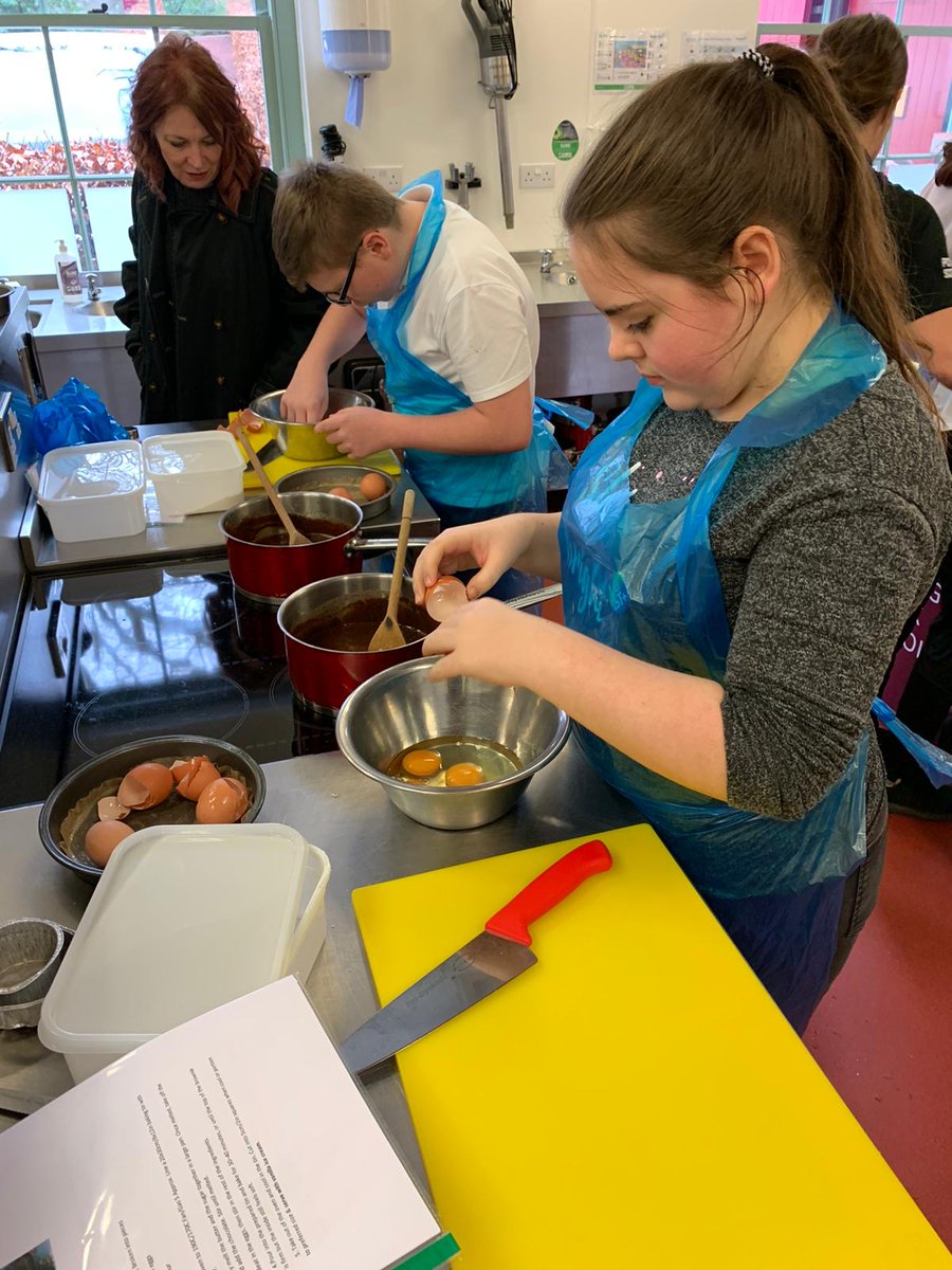 PSOSEAyrshire's tweet photo. Fantastic event at @Dumfries_House, promoting healthy, active living with secondary pupils. Special thanks to Loudoun Valley Trust, Morrison Construction, @coopuk Galston and Chef Adam McKissock #LifeSkills #LocalityPolicing #WorkingTogether
@EacEducation
@PrincesFound https://t.co/ukQwSWMI02