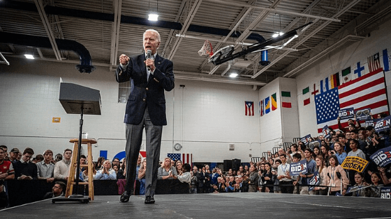 KateBanner3's tweet photo. Dem Primary Update: Bernie Rises, Biden and Elizabeth Collapse, Bloomberg Rises To Be Bernie’s Biggest Treat https://t.co/4ZjK7o4j9P https://t.co/eovBaYJSN5