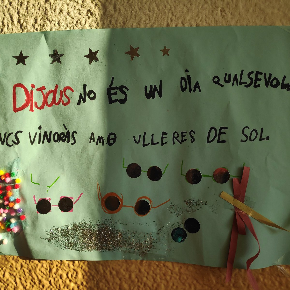 Joan_Maragall's tweet photo. Demà no és un dia qualsevol doncs vindràs amb ulleres de sol #consignescarnestoltes #ampajoanmaragallrubi #maragallmola https://t.co/6M3DHqZhQs