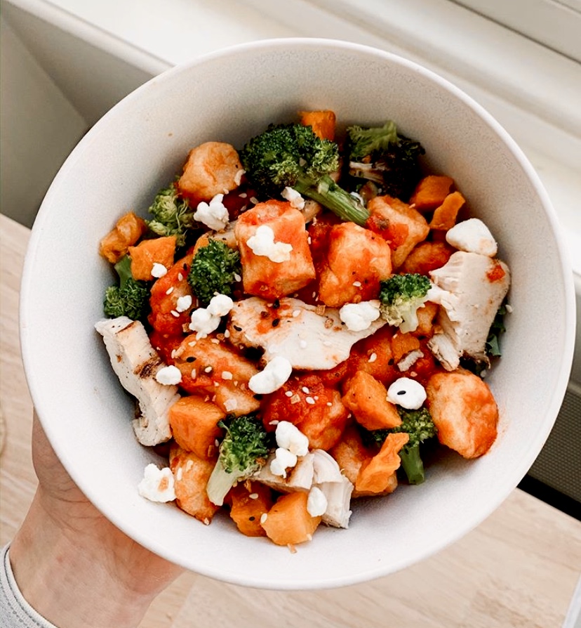 We’re loving your cauliflower gnocchi bowls! Keep ‘em coming, home chefs 👩‍🍳 
📸: @healthfulblondie