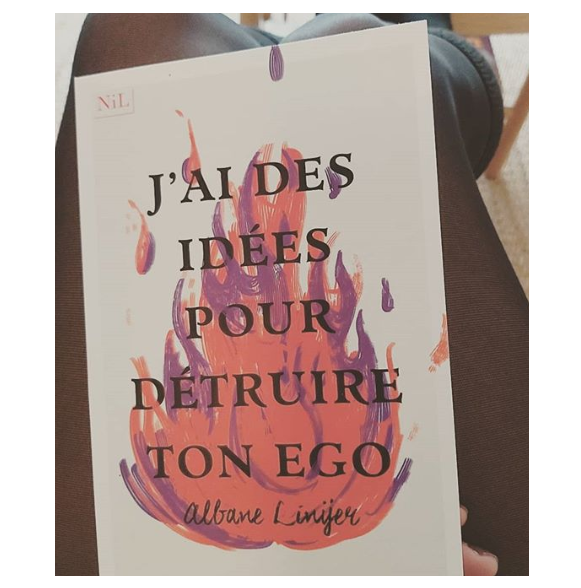 || c h r o n i q u e @jolivre_ ||
"Si un jour je devais me lancer dans l'écriture, j'espère que mon premier roman serait aussi prenant que celui-ci ! (...) Chapeau Albane Linÿer 👍🏼 et merci pour ce bon moment."
Et vous, quel premier roman auriez-vous aimé écrire ?