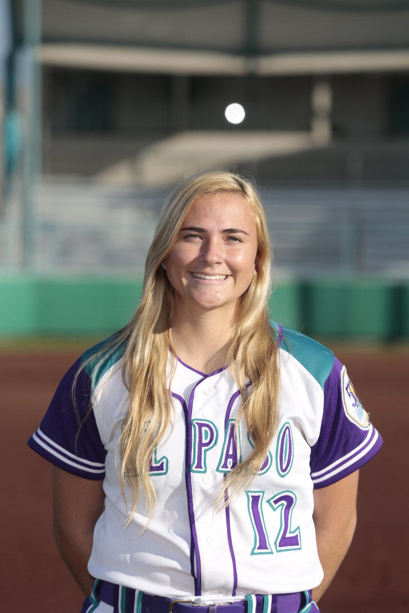 EPCCNews's tweet photo. Congrats to Torianna Borunda for being announced as a WJCAC Softball Player of the Week for the week of Feb. 9-15! The freshman second baseman had a .727 batting avg. and an OBP of .785 while hitting a double, triple and scoring 7 runs with 9 stolen bases. Go Tejanas!#EPCCpride https://t.co/XGIfy5zpRX