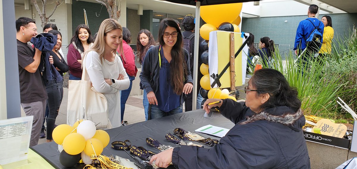 RioHondoCollege's tweet photo. Day 1 of Senior Preview Day. We have over 600 high school seniors exploring college life and future options here at Rio Hondo College. #iLoveRioHondo #collegelife #highered https://t.co/tDl7TuLQmI