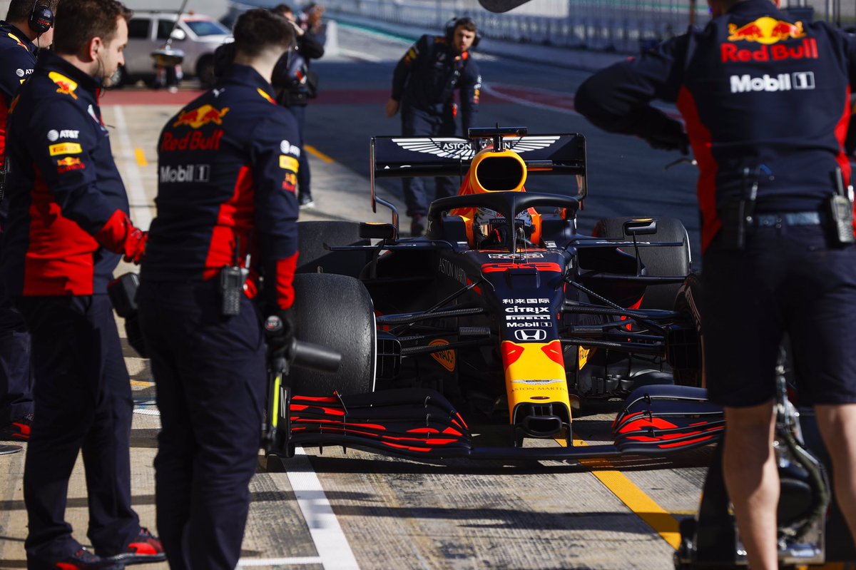 284 laps for the Honda powered cars today ππ»Day 1 in the bag ππ»
Max - 1:17.516 - 168 laps
Daniil - 1:17.698 - 116 laps
#PoweredByHonda