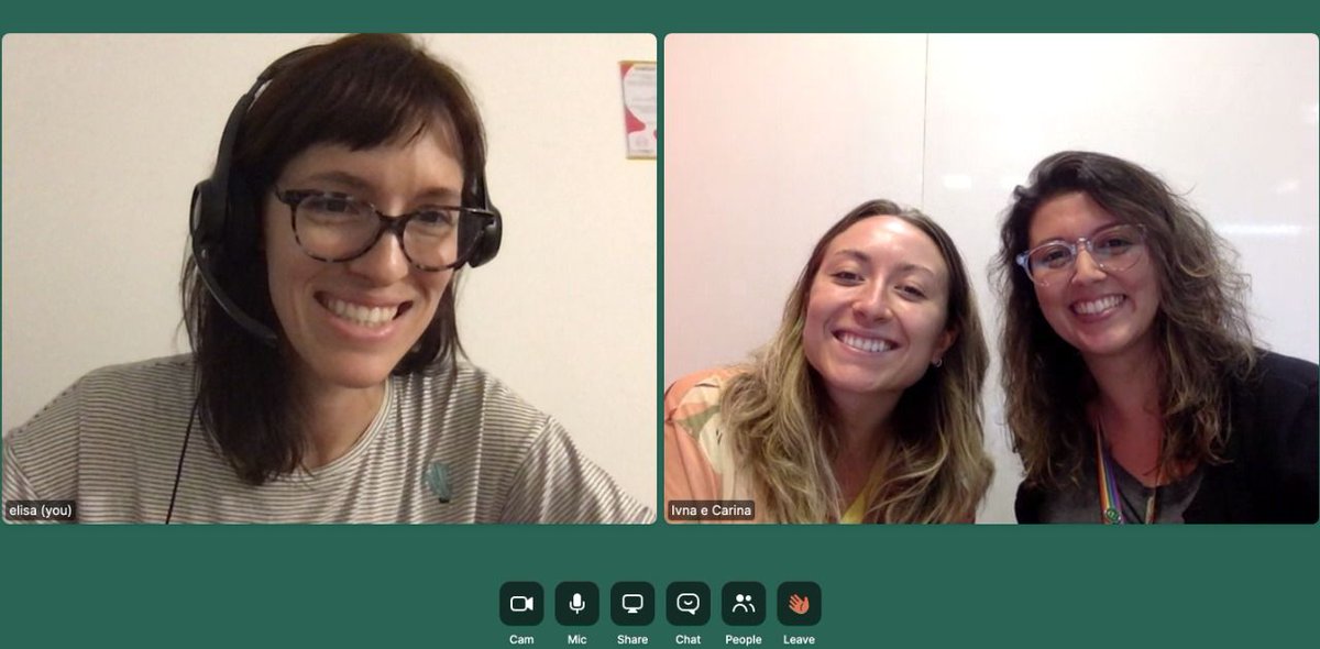 elisavolpato's tweet image. INÉDITO: pesquisadora vai fazer entrevista e acaba entrevistada e vice-versa. :P Hoje falei com a Carina e Ivna, do time de UX Research da Sicredi, em Porto Alegre. Muito obrigada pelo tempo de vocês, pelas histórias e insights! E nos vemos na @uxconfbr. :)  #UXTour #UXResearch