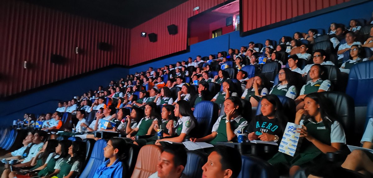 cnahonduras's tweet photo. #Juventud l Inició #TecnopolisHn en cine a fin de contribuir a la conciencia ciudadana de la juventud. Agradecemos la precencia del Centro Educativo Hosana, The Golden School, Metropolitan School, International Christian School y representantes de @honduraction y @MetrocinemasHN https://t.co/Q9xqlSbOKe