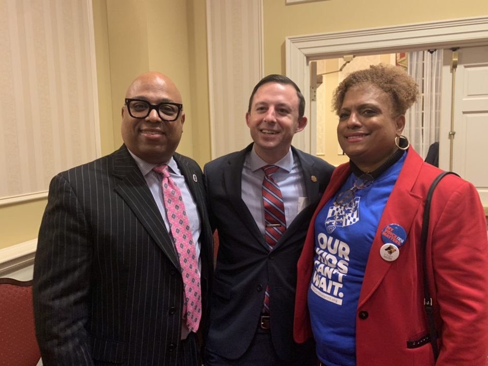 CmalHawkins's tweet photo. Happy to support our District 47 Legislative team at their District Night in Annapolis!
@mddems #HawkinsOutNAbout
#BuildingThePeoplesMovement https://t.co/LTlFElLKnE