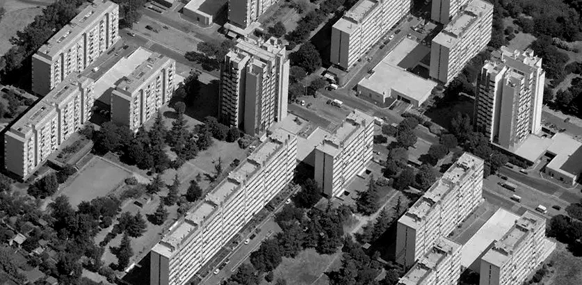 Riattivare il tessuto urbano con il riuso temporaneo: un progetto per #Laurentino38
.
Leggi l'articolo della #redazioneOAR: bit.ly/32az7iC
.
XXL38. Storie oltre i numeri
20-23 febbraio 2020
Info e Programma: bit.ly/32az7iC
.
.
#Roma #periferie #progetti