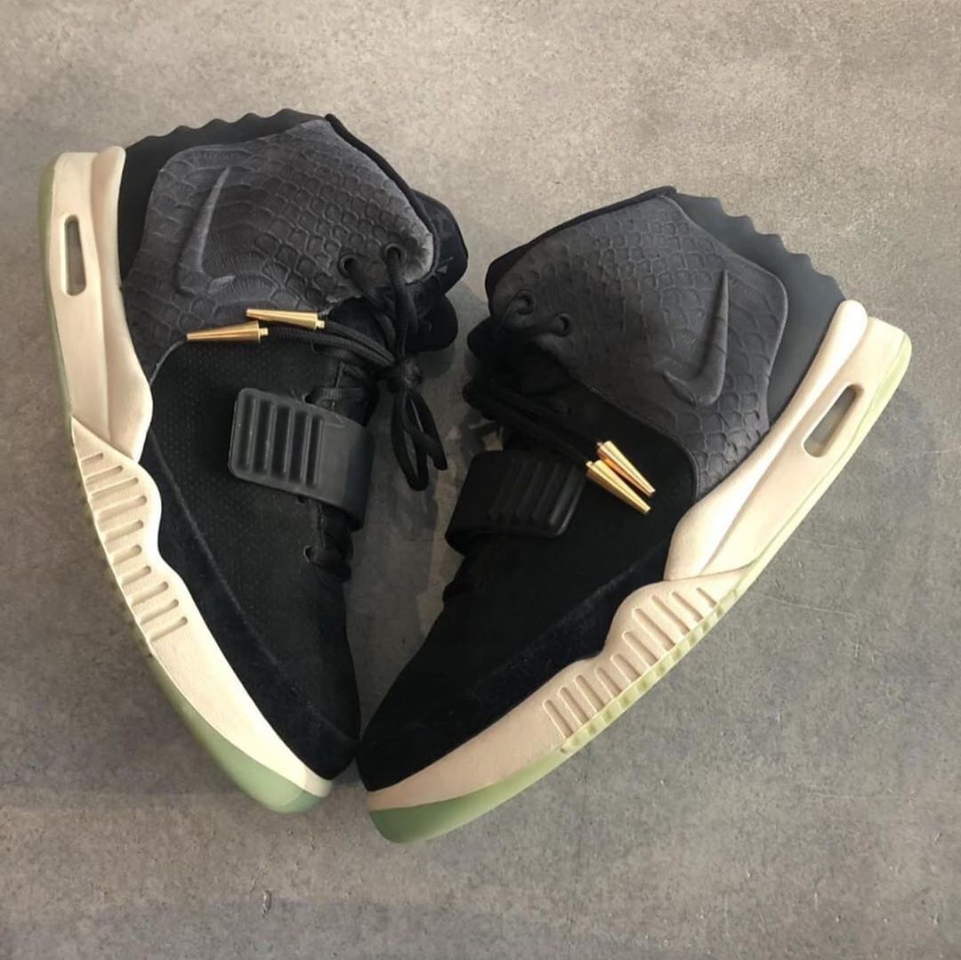 air yeezy 2 my beautiful dark twisted fantasy