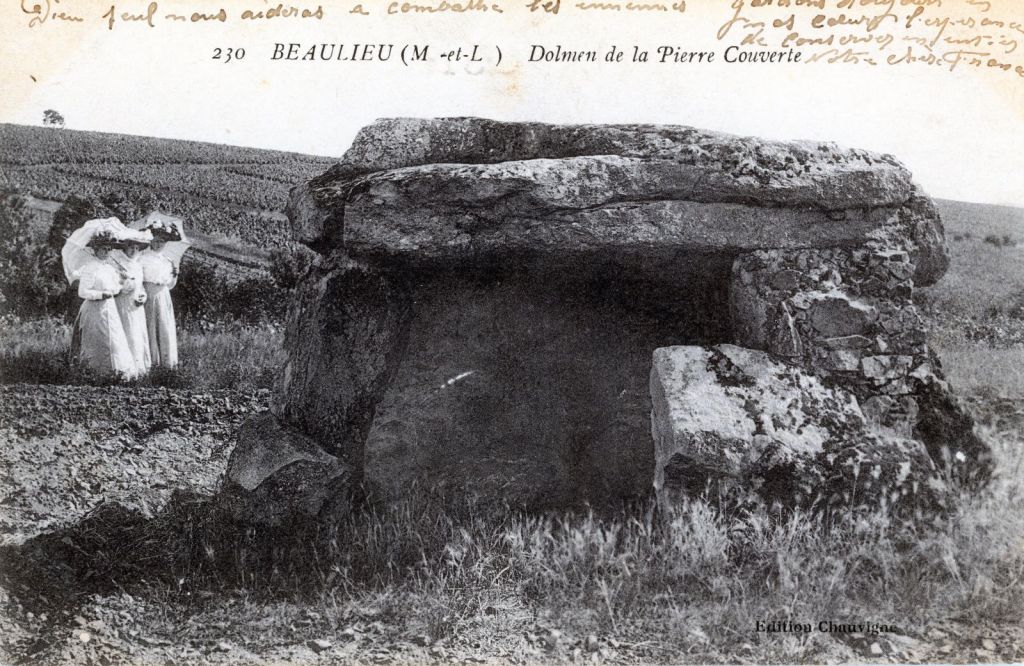 Bourgades angevines : Beaulieu sur Layon lanjoudanslesvignes.wordpress.com/2020/02/19/bou…