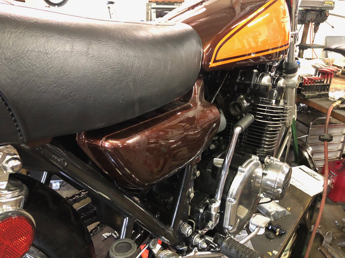 UsMotorcycle's tweet photo. 1973年式Z1のご紹介です！今となっては希少な初期型Z1のフルレストア車両です！車体番号6000番台のエンジンマッチング車両です！かなりお得な価格でお譲り致します！興味のある方はお気軽にメッセージ下さい！
#カワサキ #旧車販売 #Z1 #絶版車 https://t.co/JpjYZLBEk2