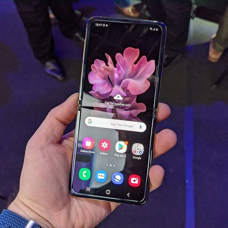 Samsungist_'s tweet photo. Galaxy Z Flip https://t.co/uwPwb43861