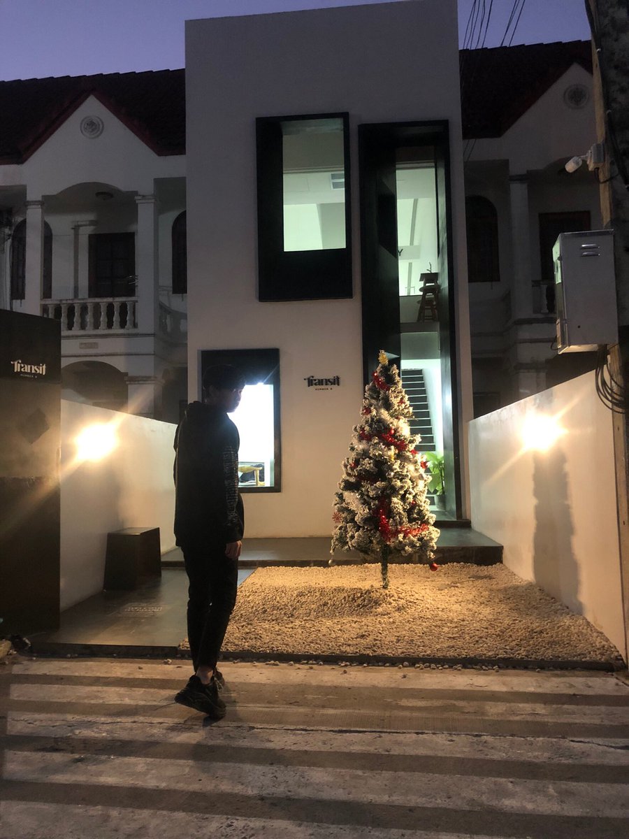 Sittichot12's tweet photo. ใครเค้าคิดว่าเราสองคนจะไปได้ไกล https://t.co/EB7gq4Migv