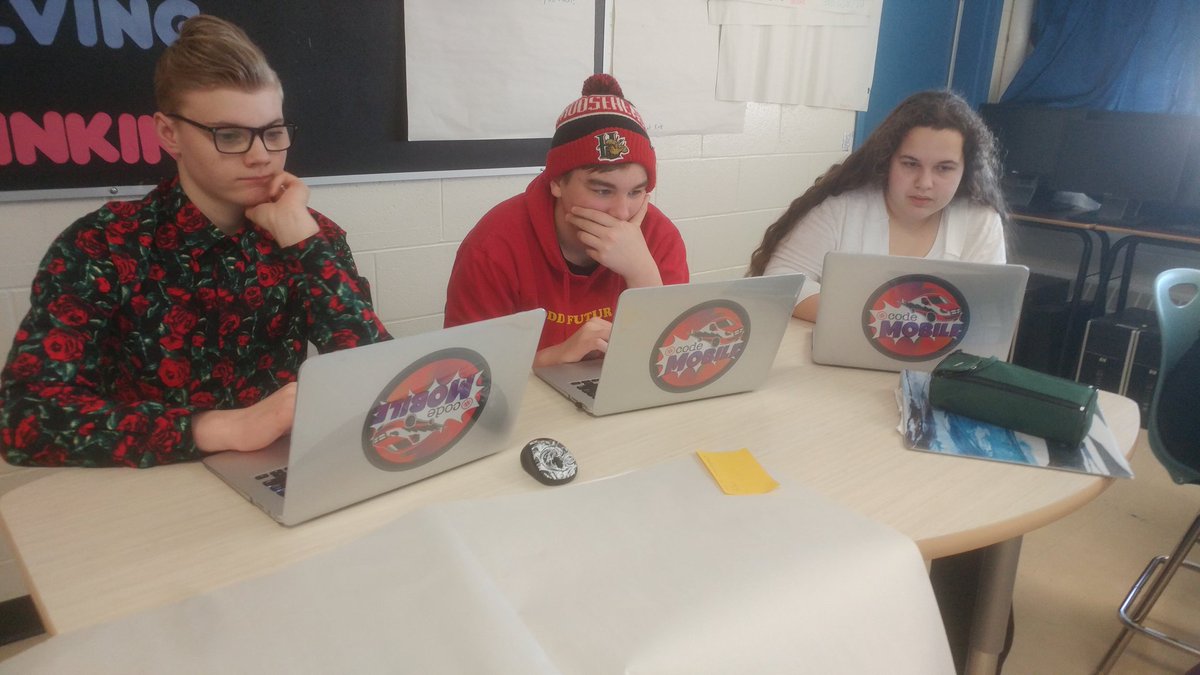 JRedmondtech's tweet photo. ESS hackathon!  Go TAP class, go! https://t.co/sCxolB8V23