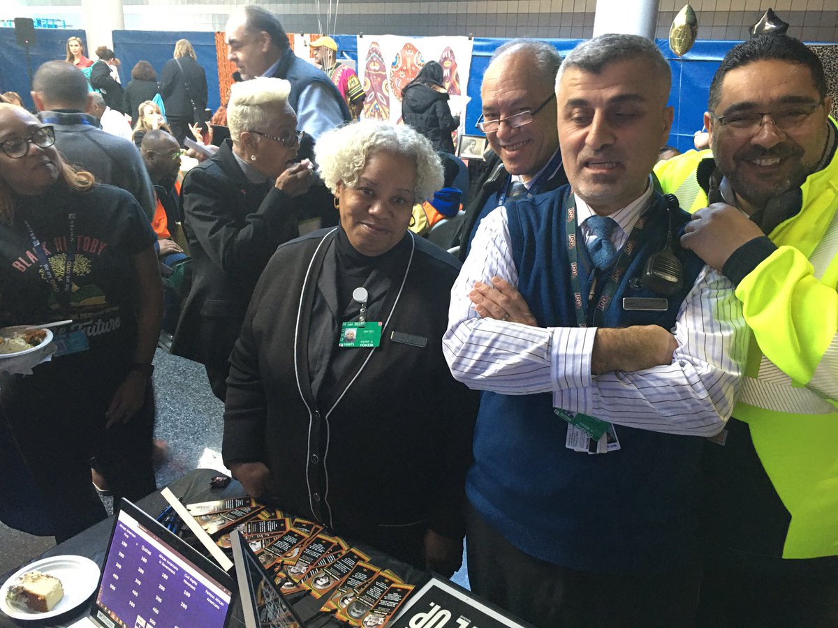 custs1st1's tweet photo. Black History Month celebration with teamORD @MikeHannaUAL @weareunited @mcgrath_jonna #BEINGUNIITED https://t.co/OnF6uk4AuT
