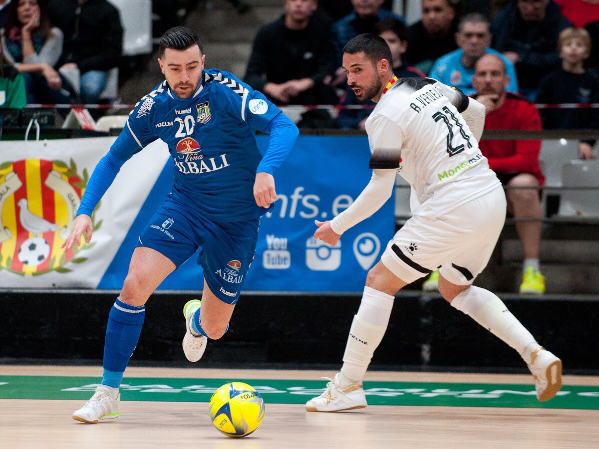 🤩 El @FSCiudadDelVino vuelve a encontrarse con la victoria para seguir en los puestos más altos de la clasificación 📈  

#hummelSport #ShareTheGame