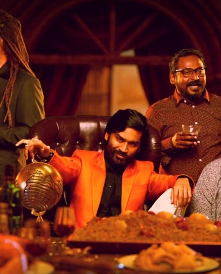 manoj260856's tweet photo. #Jagameythanthiram title👌Dhanush look has 😉 Titley paathi velaiya solabam aakidichu finally @karthiksubbaraj🙌Padam🎆 https://t.co/D2FkwpjCpw