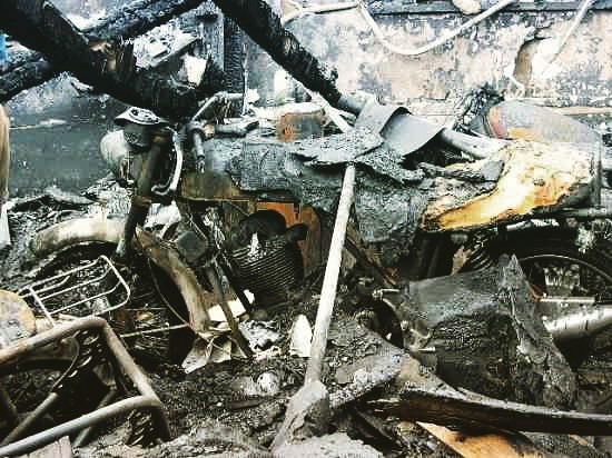 Norton = (ego+narcissism)^greed. .
Its been a while since I wrote on the site but reading the brilliant interview by @johnatsuperbike on SuperBike it struck a real nerve. Let’s hope no more ar#*holes get their hands on Norton. .
.
.
#norton #nortonmotorc… bit.ly/37IpnNw