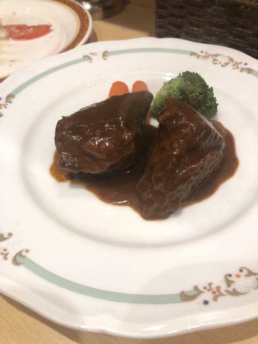 オーバータイム 鶴雅 秋本 武洋 東京の大事なお姐さんと食事 店内は10席くらいしかないんだけど めちゃくちゃ美味しい洋食屋さん 虎ノ門にある 平五郎 さん とにかくとろとろのビーフシチューがめちゃくちゃ美味しい 平五郎 虎ノ門 東京の美味しい