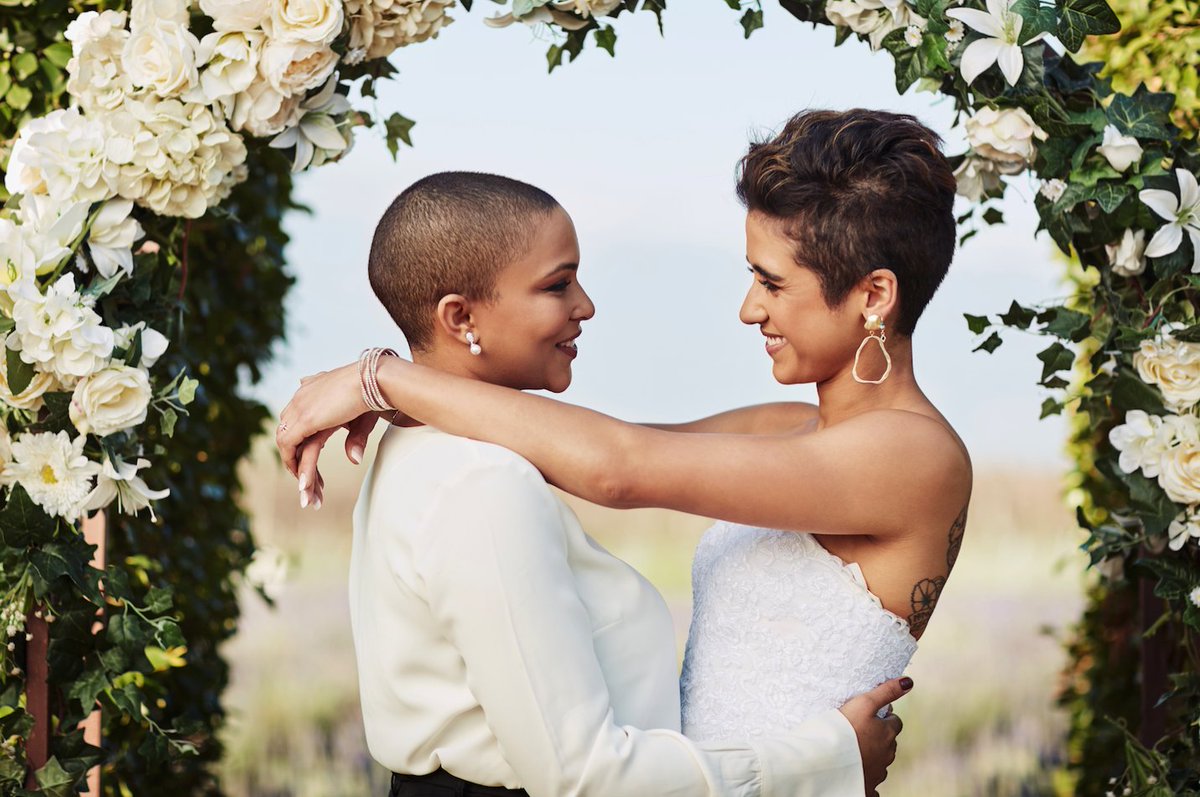 If you'd like to be involved with any of our magazine get in touch with Melissa Barker at Melissab@kdmediapublishing.com ❤ #Weddinghour #weddings