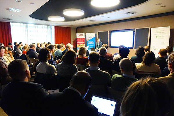 ValbiomAsbl's tweet image. Salle comble pour le @BBI2020 Info day du 18 février, organisé par @NCPWallonie @PoleGreenWin @wagralim @InterfaceULiege et @ValbiomAsbl 👏 Près de 80 acteurs #wallons ont profité des recommandations du Project Officer pour préparer une proposition de projet réussie #BBI2020 ✅